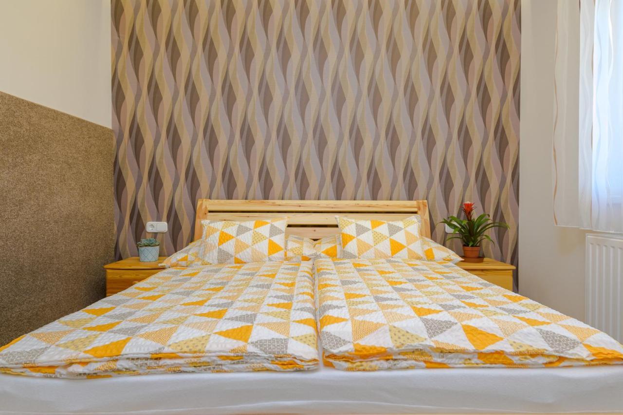 Bella Apartments No1 Hajduszoboszlo Ngoại thất bức ảnh