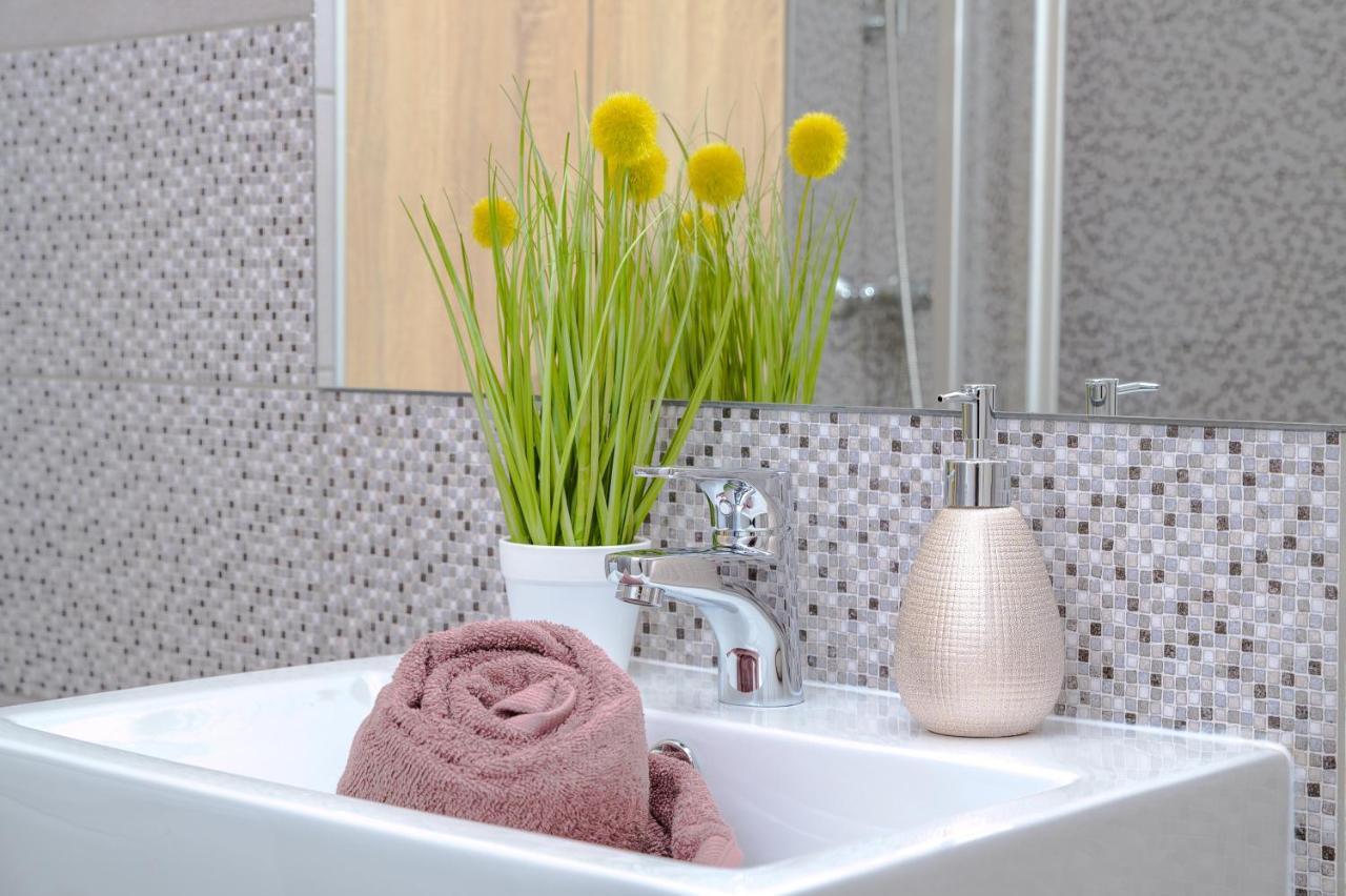 Bella Apartments No1 Hajduszoboszlo Ngoại thất bức ảnh