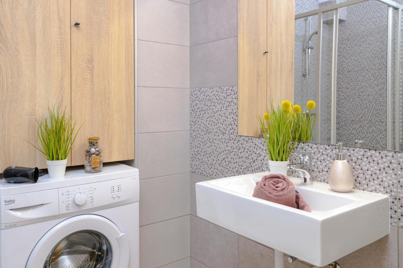 Bella Apartments No1 Hajduszoboszlo Ngoại thất bức ảnh